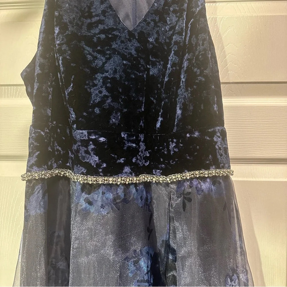 NWT Ignite Evenings 16 Formal Navy Embellished Gown - Picture 5 of 10